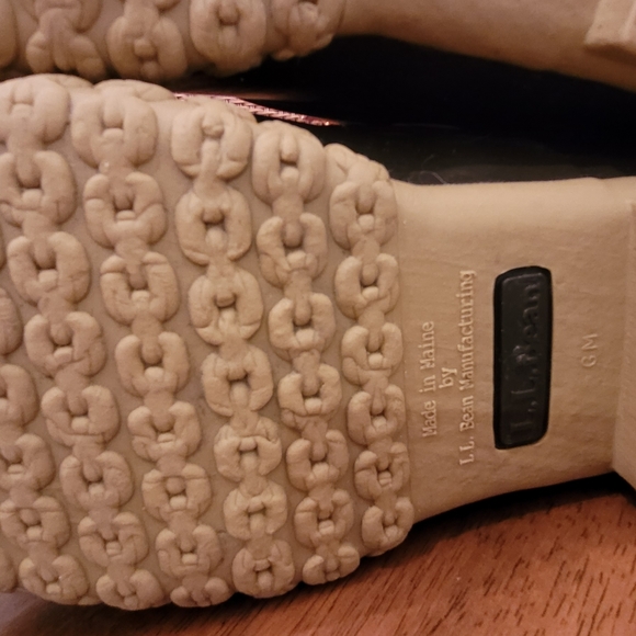 L.L. Bean Women's Bean Boot, 8" - Picture 6 of 7